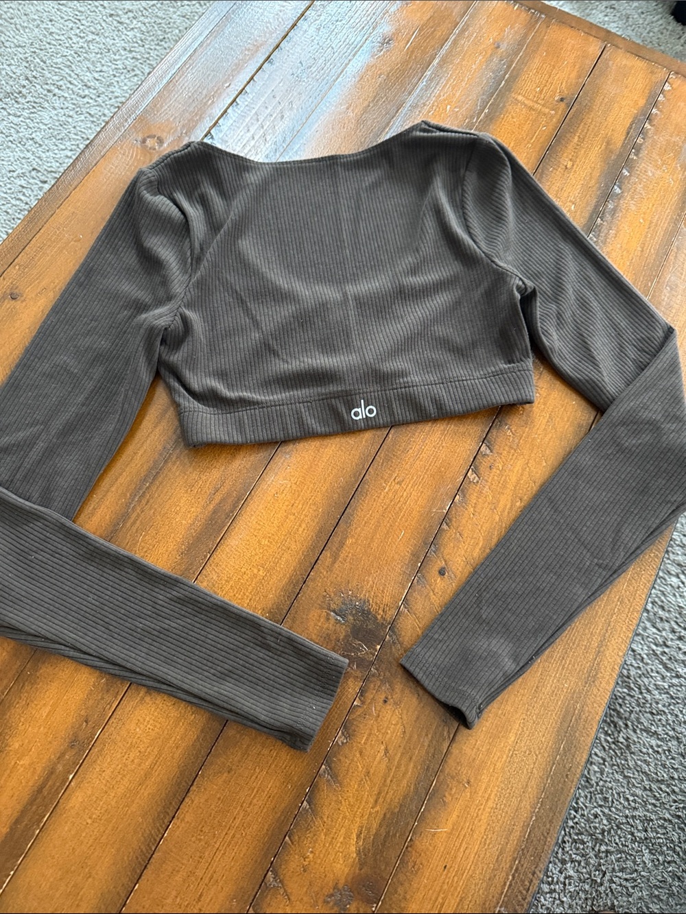ALO Yoga Ribbed Long Sleeve Crop Top in Dark Brown